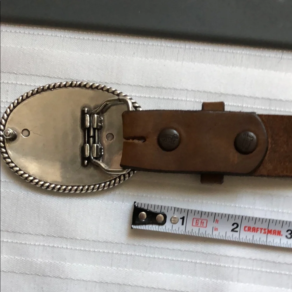 Women’s Justin Leather western style belt Sz 28 Brown Leather with heart buckle - Picture 14 of 16
